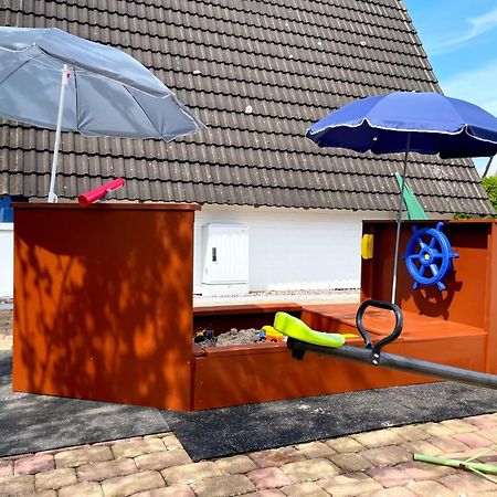 Familienfreundliches Ferienhaus In 5 Min Zum Strand Mit Terrasse Und Kostenlosem Parkplatz Cuxhaven Extérieur photo